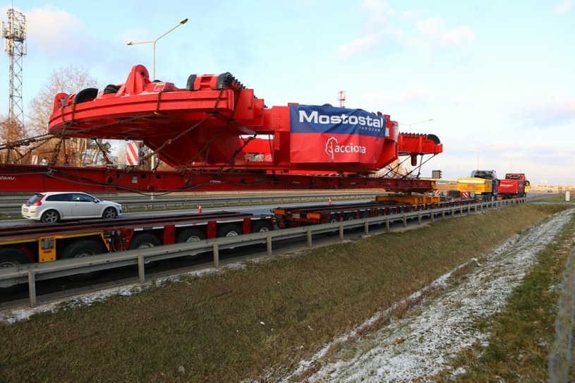 Transport maszyny TBM /Adam Burakowski /Reporter