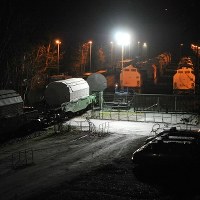 Przeładunek pojemników z odpadami