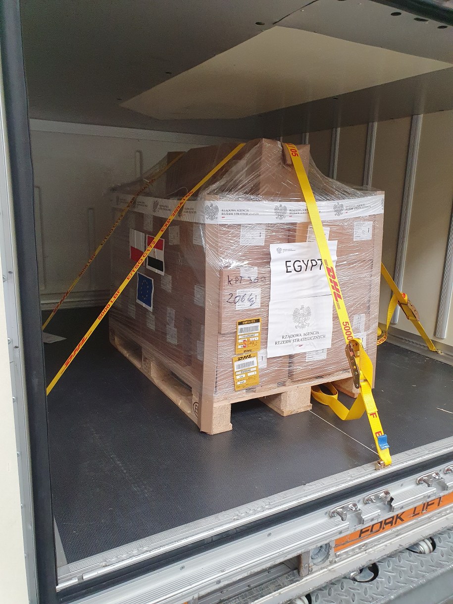 Transport szczepionek do Egiptu /MSZ /