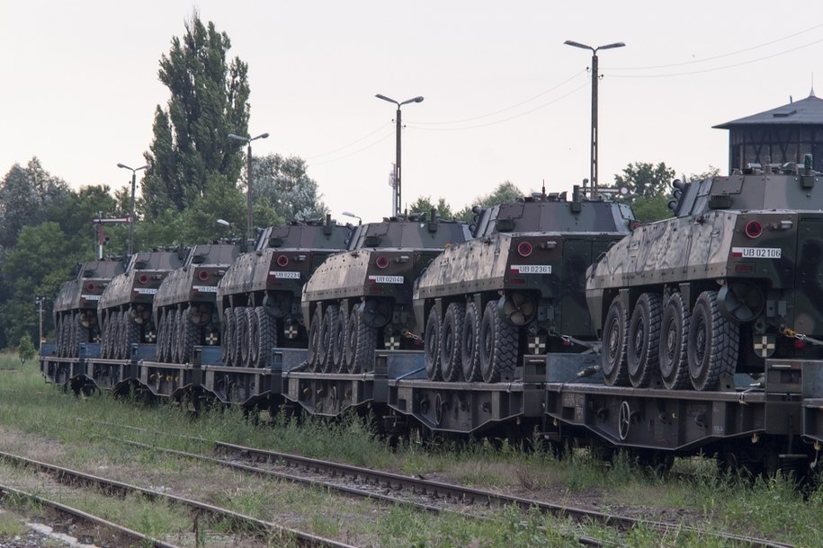 Transportery opancerzone Rosomak - zdjęcie ilustracyjne /Shutterstock