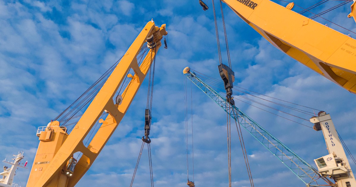 Transportowana maszyna TBM zajmie się wierceniem 2-kilometrowego tunelu na odcinku S19 Rzeszów Południe - Babica. /GDDKiA /GDDKiA