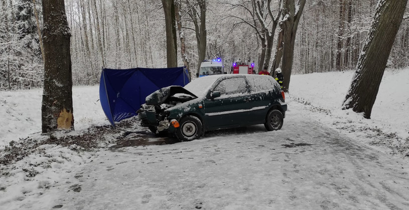 Tragiczny Wypadek W Powiecie Olsztyńskim. Kierowca Zginął Na Miejscu ...