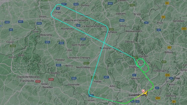 Trasa krążącego w powietrzu jumbo jeta linii Cargolux (fot. Flightradar24) /