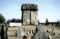 Treblinka, pomnik ofiar faszyzmu /Encyklopedia Internautica