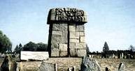 Treblinka, pomnik ofiar faszyzmu /Encyklopedia Internautica