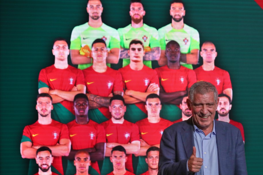 Trener Fernando Santos podczas ogłaszania kadry na MŚ /ANTONIO COTRIM  /PAP/EPA