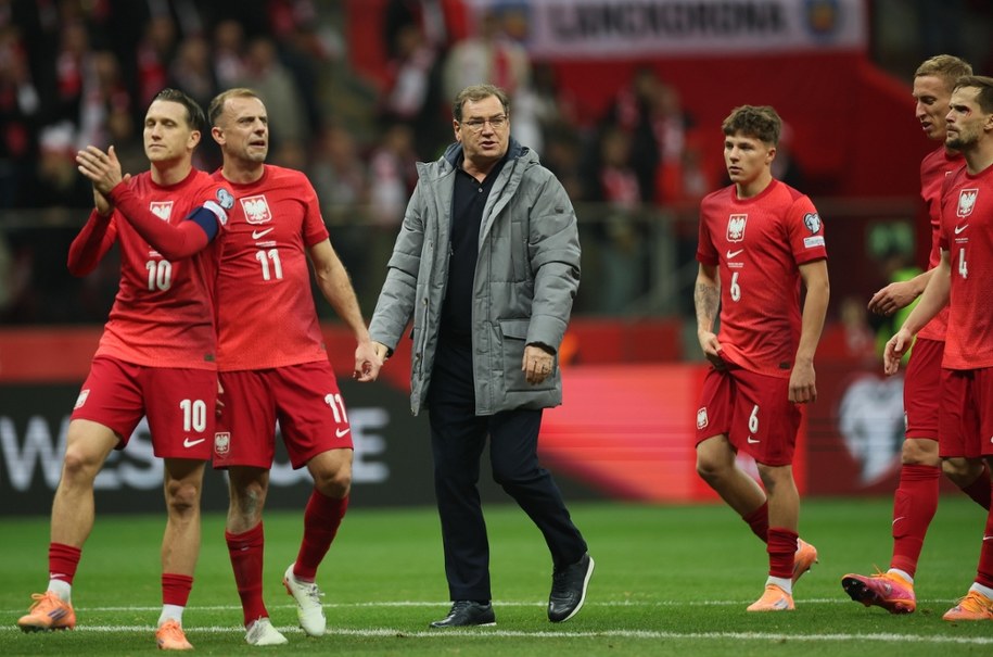 Trener Jan Urban i piłkarze reprezentacji Polski / 	Leszek Szymański    /PAP