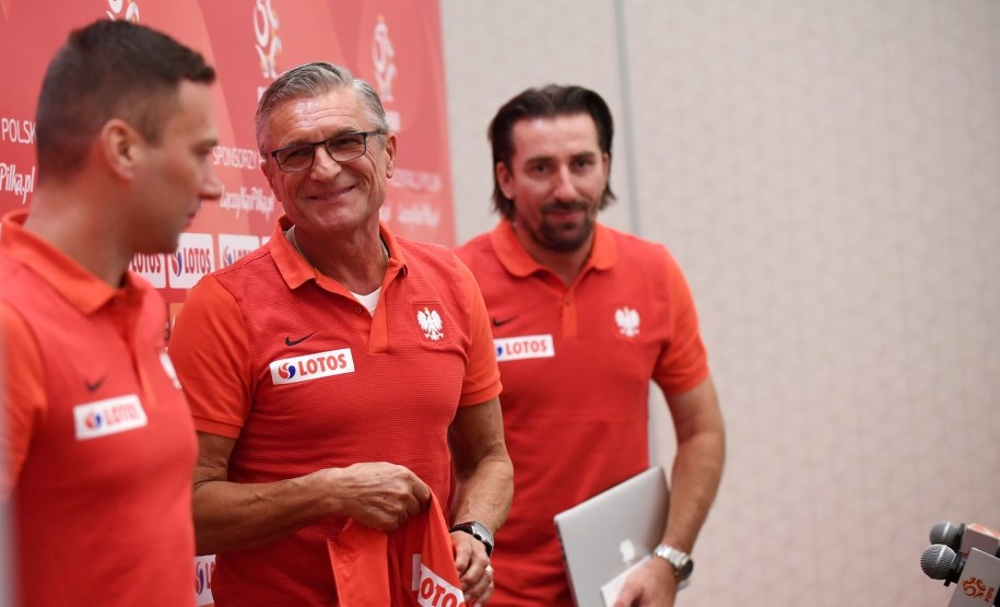 Trener piłkarskiej reprezentacji Polski Adam Nawałka, rzecznik prasowy PZPN Jakub Kwiatkowski i dyrektor sportowy reprezentacji Tomasz Iwan /PAP/Bartłomiej Zborowski /PAP