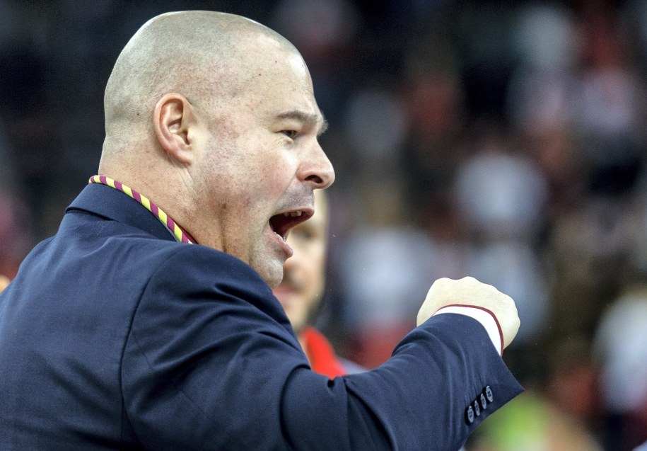 Trener reprezentacji Polski Mike Taylor podczas pierwszego meczu eliminacyjnego do mistrzostw Europy 2021 koszykarzy z Izraelem, w hali "Arena Gliwice" / 	Andrzej Grygiel    /PAP