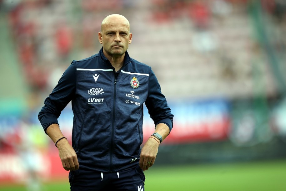 Trener Wisły Kraków Adrian Gula /	Łukasz Gągulski /PAP