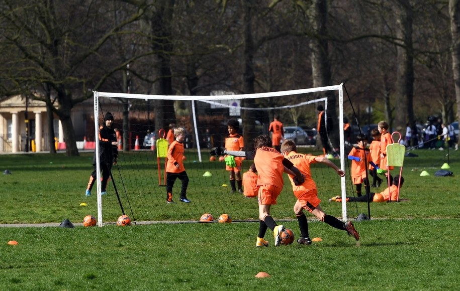 Trening piłkarski w Hyde Park'u /	FACUNDO ARRIZABALAGA /PAP/EPA