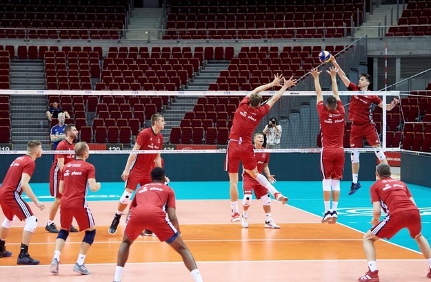 Trening reprezentacji Polski w siatkówce / 	Adam Warżawa    /PAP