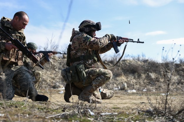 Trening strzelecki żołnierzy batalionu Tsunami w obwodzie odeskim / 	Leszek Szymański    /PAP