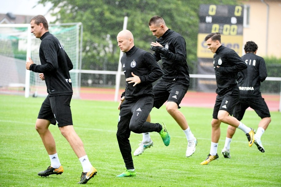 Trening zawodników Legii Warszawa przed meczem 2. rundy eliminacji Ligi Mistrzów przeciwko IFK Mariehamn. /Bartłomiej Zborowski /PAP