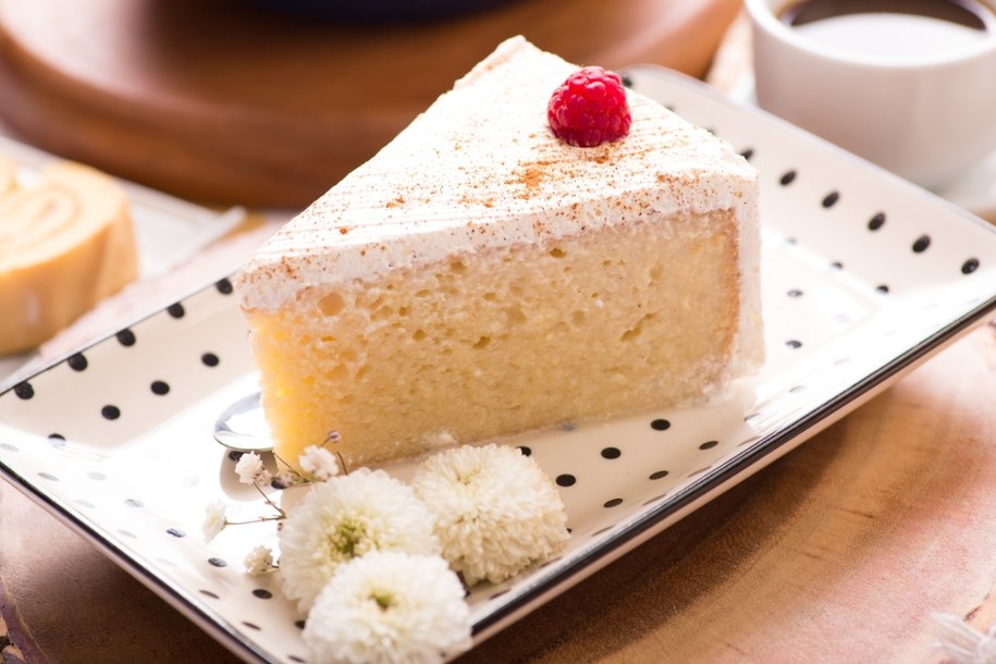 Tres Leches - eksplozja mlecznego smaku /Shutterstock
