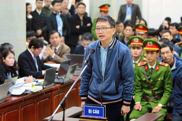 Trinh Xuan Thanh podczas procesu /	VIETNAM TRIALS /PAP/EPA