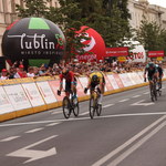 Triumf Olava Kooija na 1. etapie Tour de Pologne. Wielka kraksa przed metą