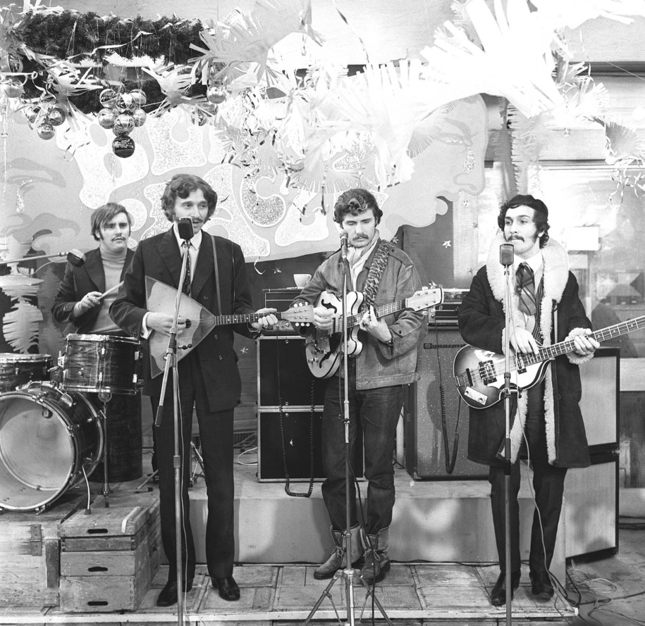 Trubadurzy na zdj. z 1969 roku - od lewej: Marian Lichtman, Ryszard Poznakowski, Krzysztof Krawczyk, Sławomir Kowalewski /CAF /PAP