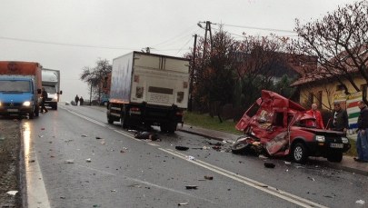 Trudna sytuacja na drogach. Kierowcy, uważajcie!