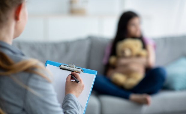 Trudna sytuacja na oddziałach psychiatrii dzieci. Co powinno się zmienić?