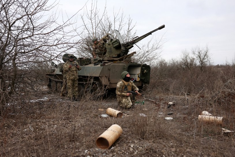 Trudna sytuacja Ukraińców na froncie jest stale eksploatowana przez rosyjską dezinformację /ANATOLII STEPANOV / AFP /AFP