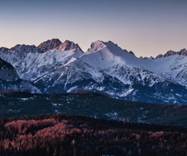 Trudna sytuacjach w Tatrach. TOPR ogłosił czwarty stopień zagrożenia lawinowego