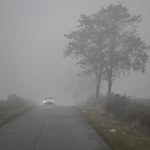 Trudne warunki na drogach. Gołoledź i mgły w wielu regionach Polski