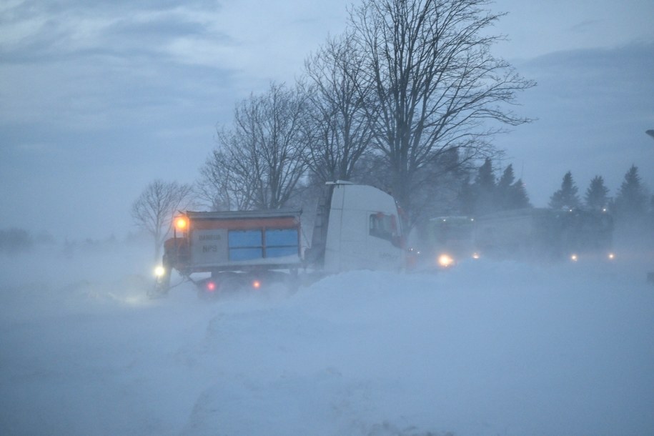 Trudne warunki pogodowe na odcinku DK28 Rymanów - Iwonicz /Darek Delmanowicz /PAP