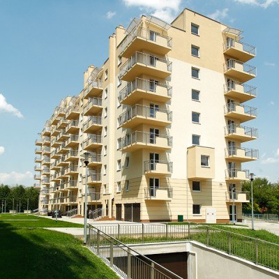 Trudniej o kredyt hipoteczny, stąd mniej chętnych na kupno mieszkania /INTERIA.PL