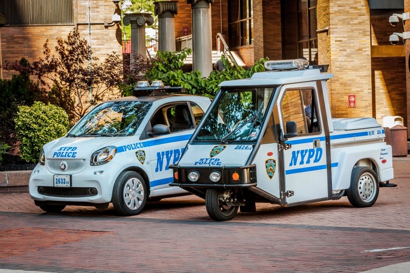 Trudno się dziwić, że nowojorska policja postanowiła porzucić trójkołowe pojazdy na rzecz Smartów /Informacja prasowa