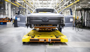 Trump chce, by Ford i General Motors produkowały uzbrojenie