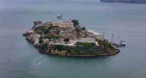 ​Trump chce otworzyć więzienie Alcatraz. Zwrócił się o pieniądze