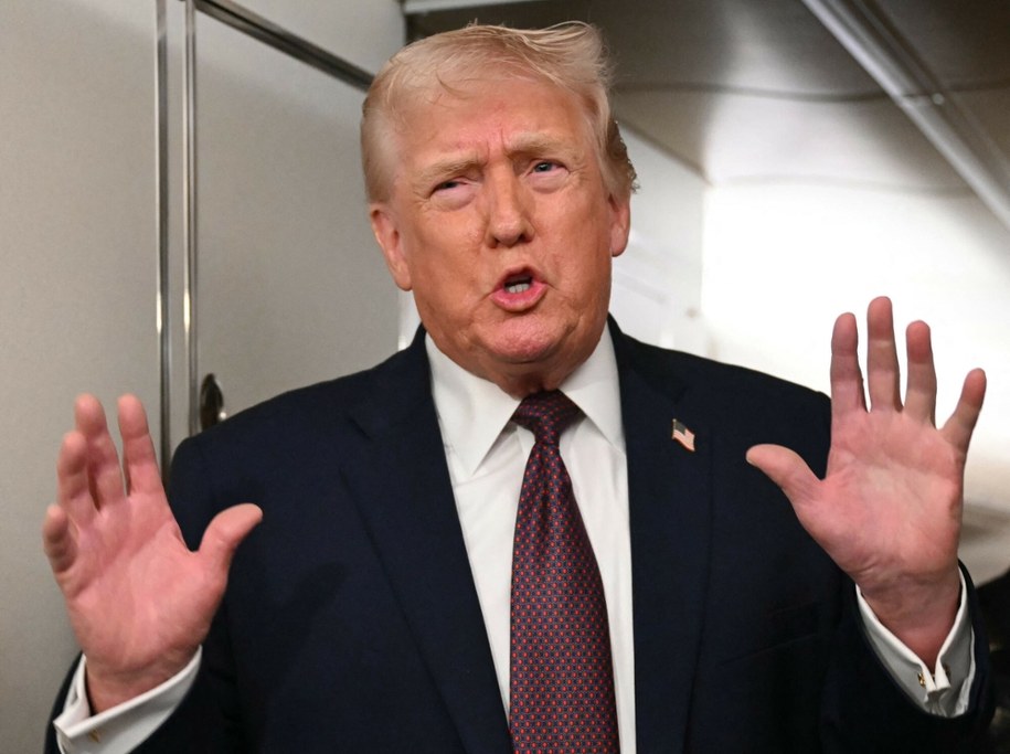 Trump chwalił się, że tajna broń sprawiła, iż sprzęt przeciwnika przestał działać /ANDREW CABALLERO-REYNOLDS/AFP /East News