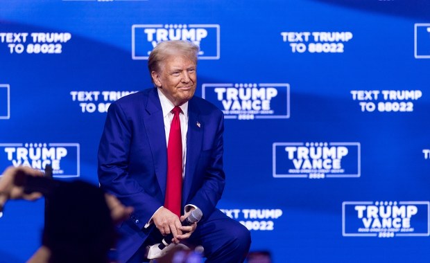 Trump: Gdybym rozmawiał z Putinem, to byłaby to mądra rzecz