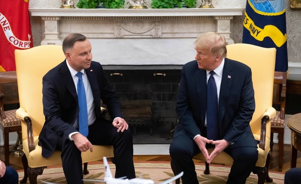 Trump grozi wyjściem z NATO. Sikorski liczy, że Duda to załatwi