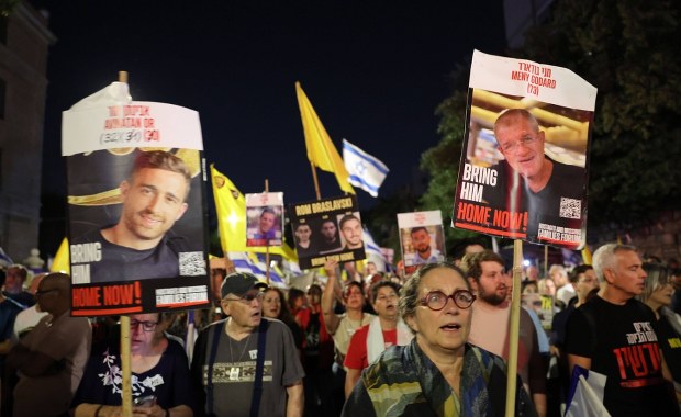 Trump: Izrael musi zakończyć bombardowanie. Hamas zgadza się na wypuszczenie zakładników