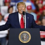 Trump: Nie chcemy, aby szaleńcy posiadali broń