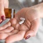 paracetamol Trump nie mówi prawdy. Brak związku między paracetamolem a autyzmem