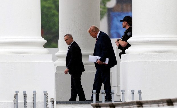 Trump nie obsadził ponad 100 placówek dyplomatycznych. "Sytuacja bez precedensu"
