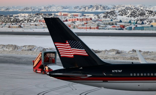 ​Trump nie wykluczył użycia siły, by zająć Grenlandię i Kanał Panamski