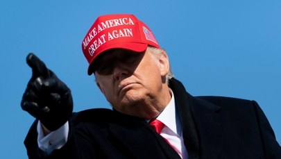 Trump nie żartował. USA wydadzą miliony na Boeingi do deportacji