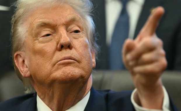 Trump nie zostawia złudzeń. "Wkrótce zaczniemy na lądzie"