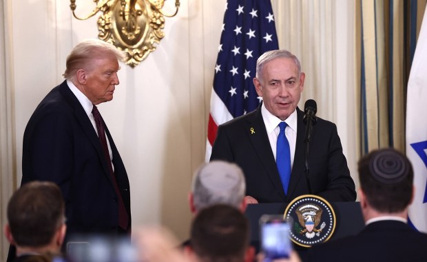 Trump ogłasza "wyjątkowy dzień". Zaskoczony Netanjahu ma inne zdanie 