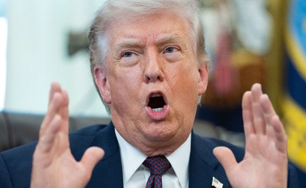 Trump: Poważnie rozważam wycofanie USA z NATO. "Papierowy tygrys"