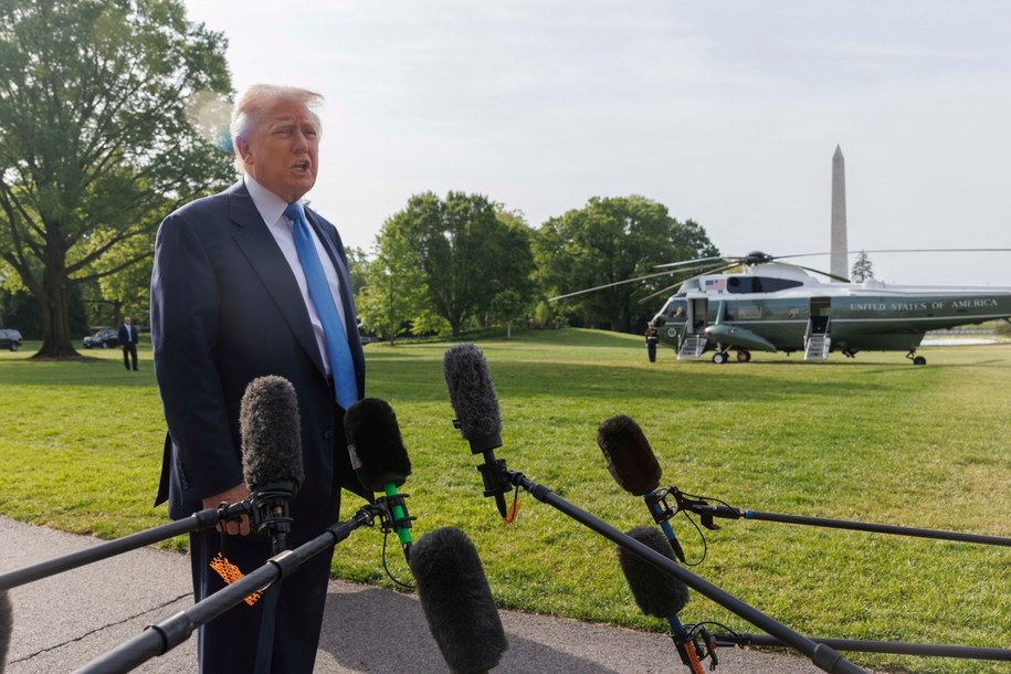 Trump před odjezdem do Říma na pohřeb papeže /EPA /Aaron Schwartz /East News