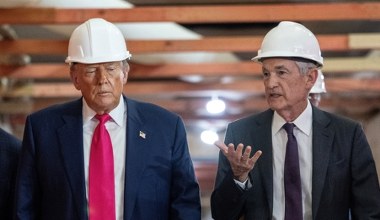 Trump rzuca obelgami. Po raz kolejny zaatakował szefa Fedu