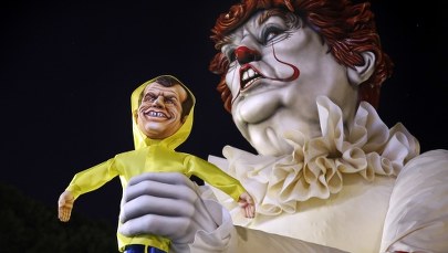 Trump ściskający w dłoni Macrona, Depardieu na rękach Putina… Ruszył słynny Karnawał Nicejski!