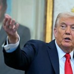 Trump uderza w Kanadę wyższymi cłami. W tle reklama z Reaganem