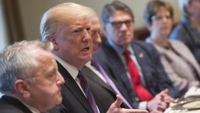 Trump upoważnił skierowanie Gwardii Narodowej na granicę z Meksykiem