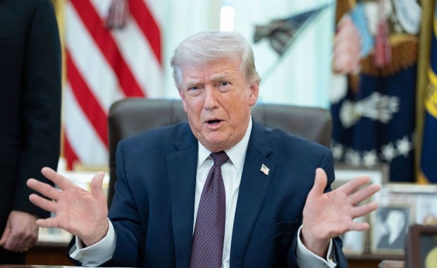 Trump w stanie "histerii" zagroził zabraniem broni Ukrainie